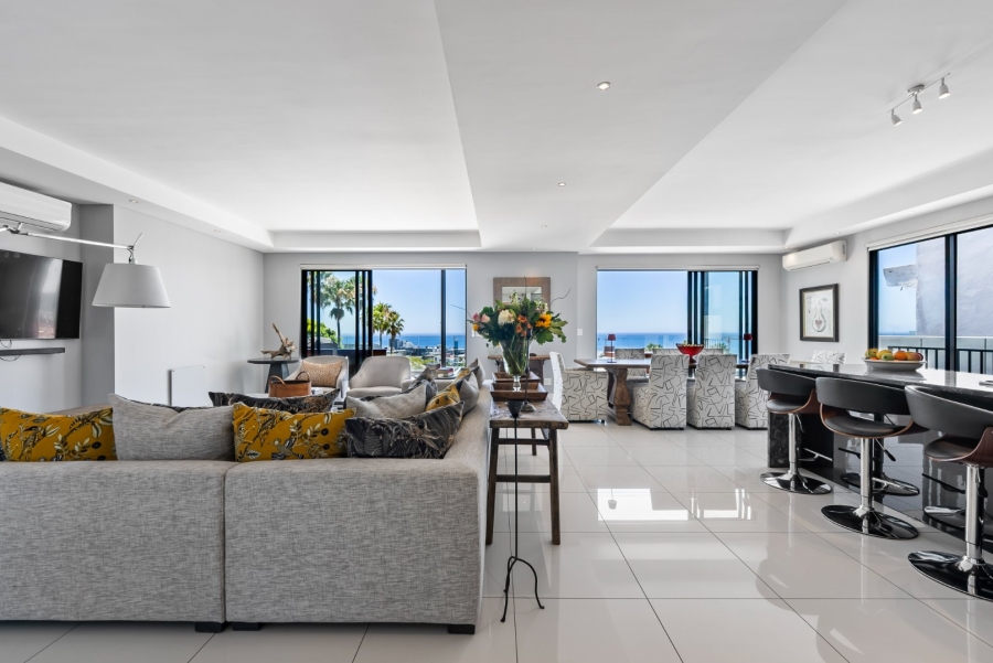 To Let 4 Bedroom Property for Rent in Fresnaye Western Cape